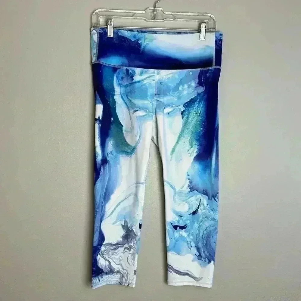 Athleta High Rise Fuji Chaturanga Cropped Capri Legging Size Medium Blue White